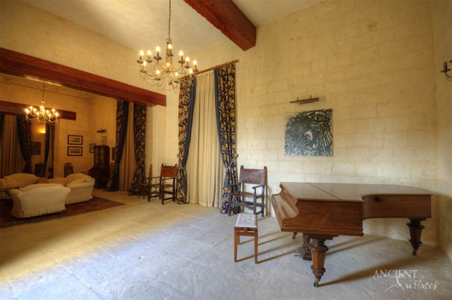 antique-limestone-wall-cladding-limestone-flooring