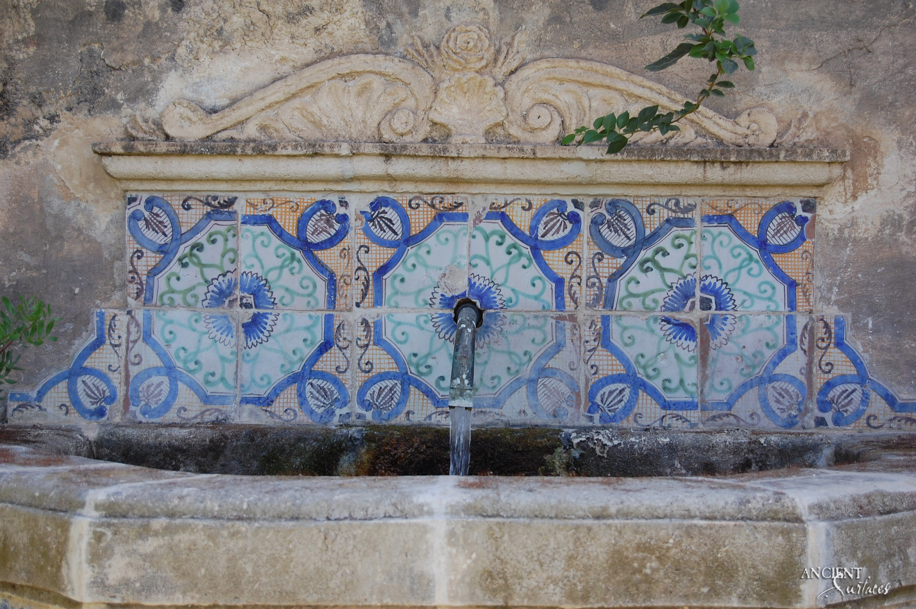 outdoor-limestone-sink-antique-reclaimed-carved
