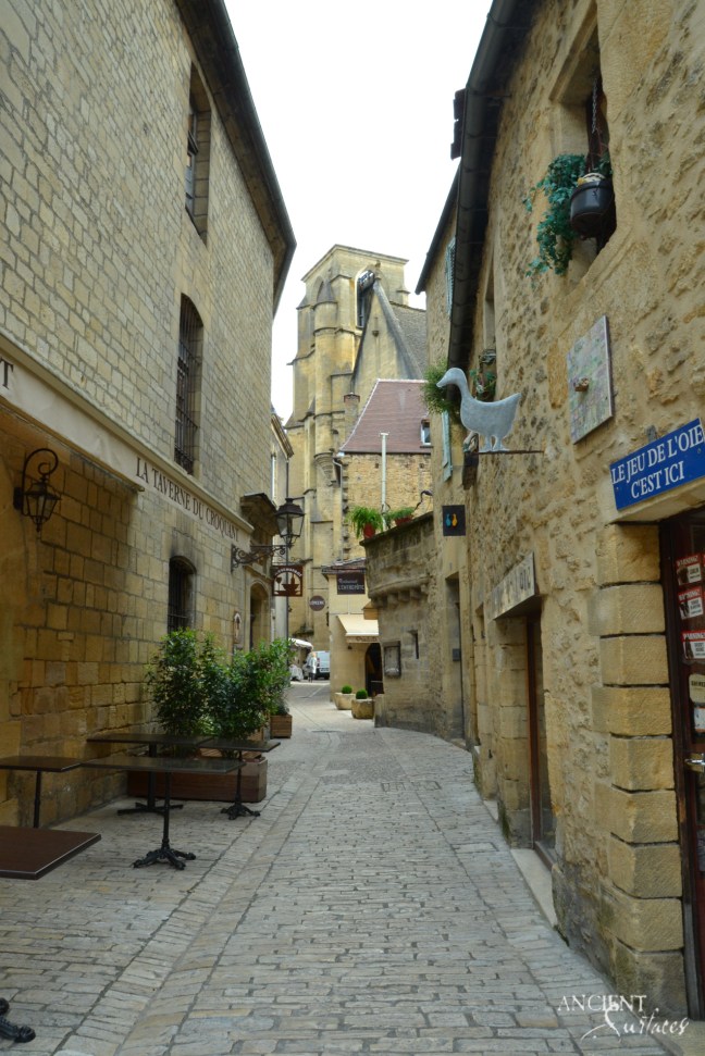 Antique Limestone Pool Patio and BBQ deck-Allyway-9