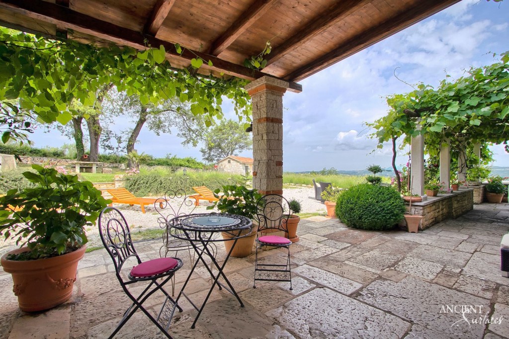 Limestone Wall cladding
Ancient Surfaces 
Limestone flooring 
Stone flooring 
French reclaimed stone 
Outdoor stone patios 
Vintage stone flooring 
Italian Stone pavers 
Old limestone floors