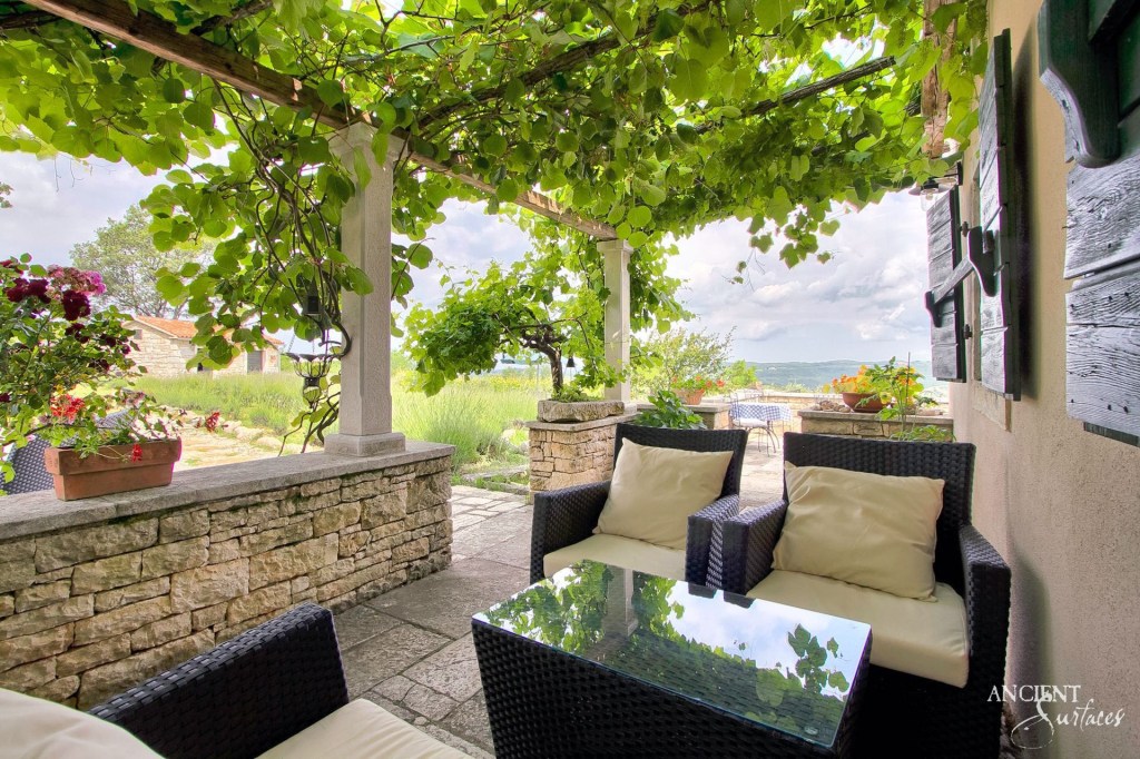 Ancient surfaces 
limestone flooring
reclaimed stone work 
Outdoor garden area 
Vintage stone flooring 
Italian Stone pavers 
Old limestone floors