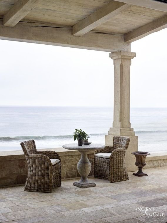 Ancient Surfaces Columns
Classical Stone Pillars
Greek limestone columns
Roman limestone columns
Corinthian
Reclaimed limestone columns
Ancient Surfaces 