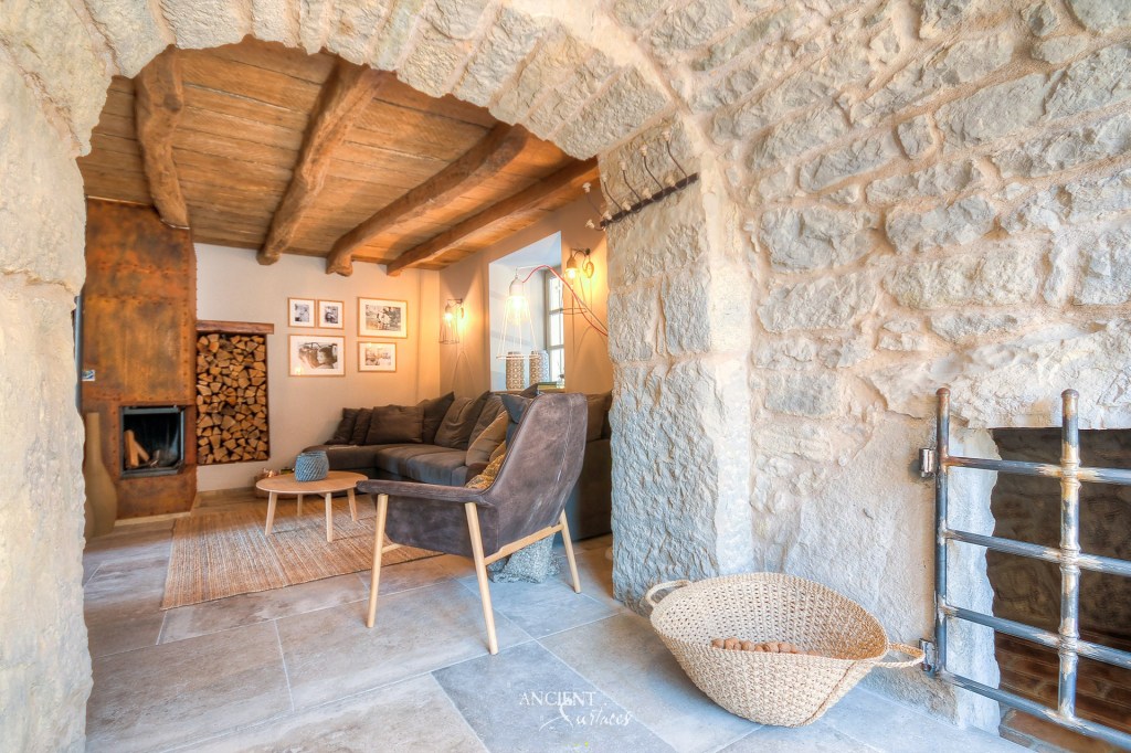 Croatian country-style villa
Limestone wall cladding
Reclaimed stone wall cladding
Ancient Surfaces limestone beauty
Mediterranean villa charm
Rustic limestone wall cladding
Serene pool area design
Textured interior limestone walls
Natural stone architectural finesse
Durable limestone outdoor walls
Country-style elegance in architecture
Antique limestone pool coping
Limestone outdoor decking luxury
Timeless villa design
Harmonious architectural blend
Limestone versatility in design
Warm inviting living spaces
Traditional materials modern luxury
Artisan craftsmanship in stone
Rolling hills villa ambiance
Custom limestone interior design
Historical depth limestone accents
Natural beauty in villa construction
Aesthetic appeal of limestone
Croatian landscape-inspired architecture
Ancient Surfaces craftsmanship